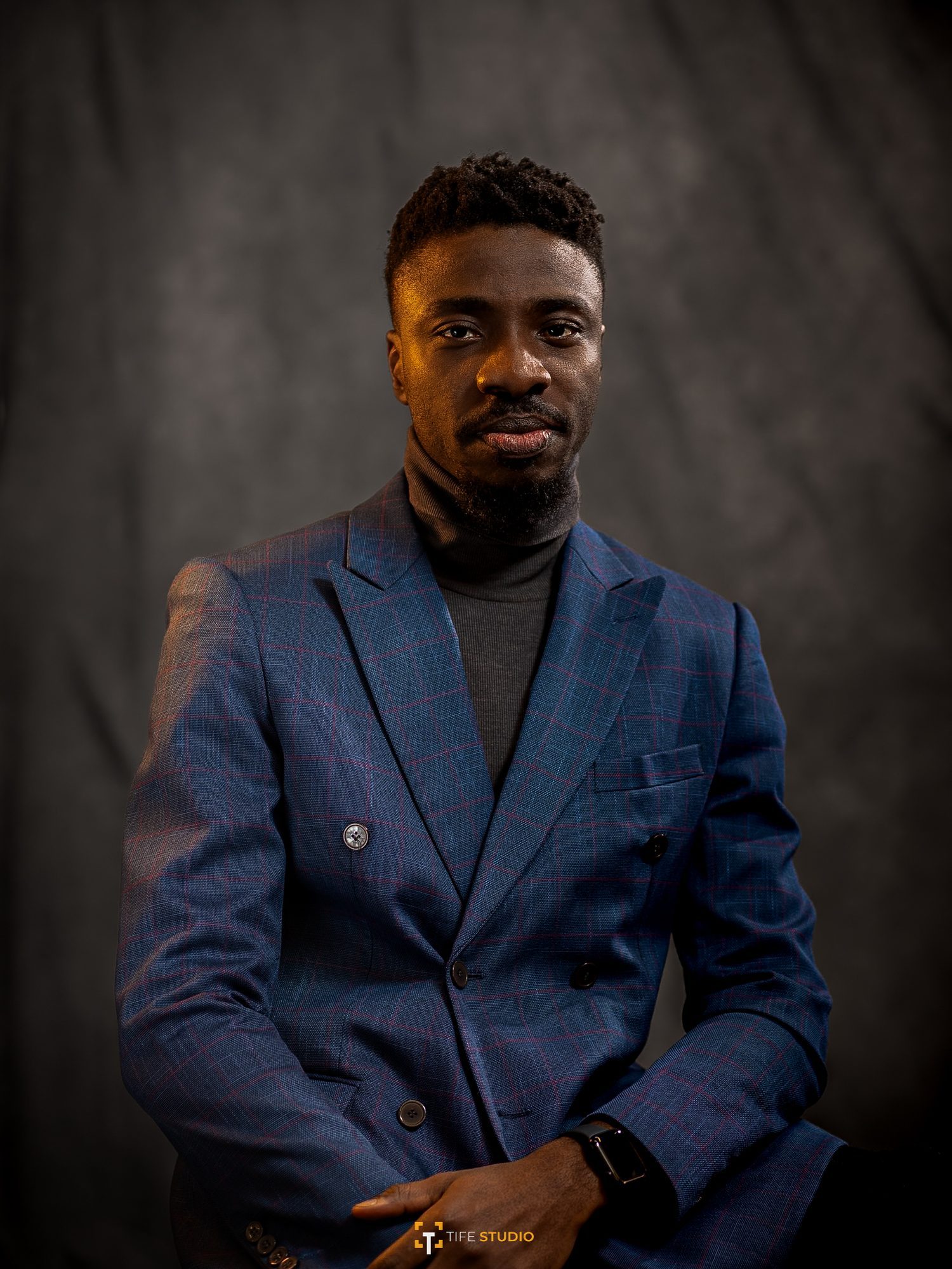 Corporate headshot by TIFE STUDIO